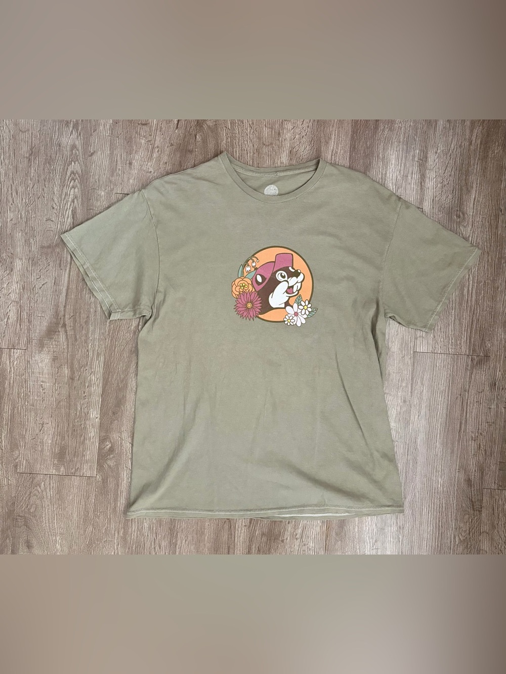Buc-ee's Life is Short Take the Trip Graphic Tee Sage Green Retro Souvenir Large